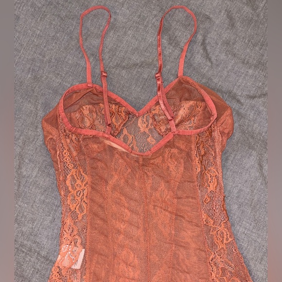 Vintage Urban Outfitters Lace Bodysuit, size Medium - Picture 9 of 13